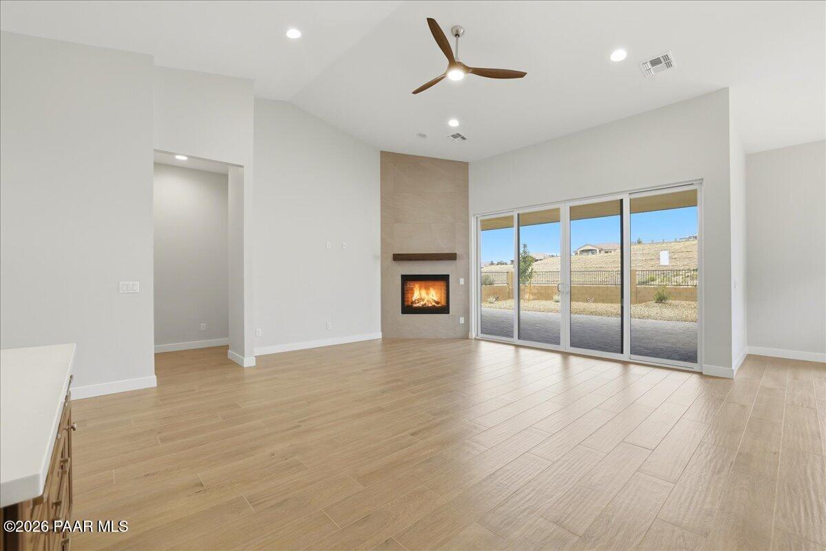 5225 High Cliff Way