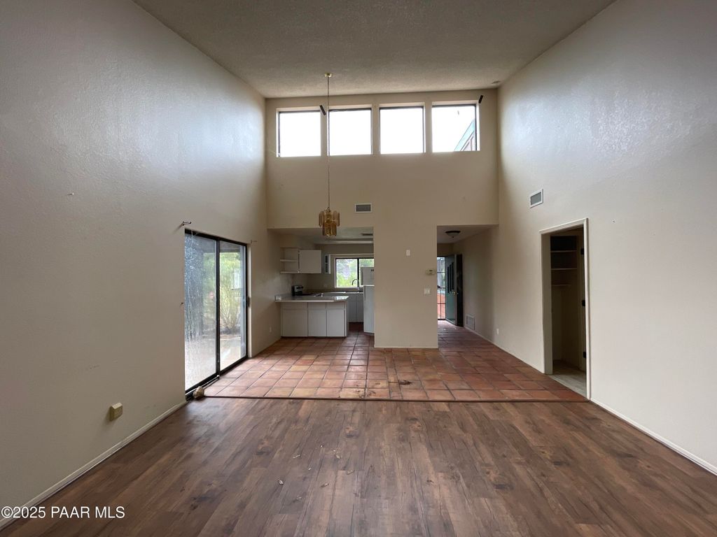 Photo of 17288 E Lakeview Court, Mayer, AZ 86333 (MLS # 1076807)