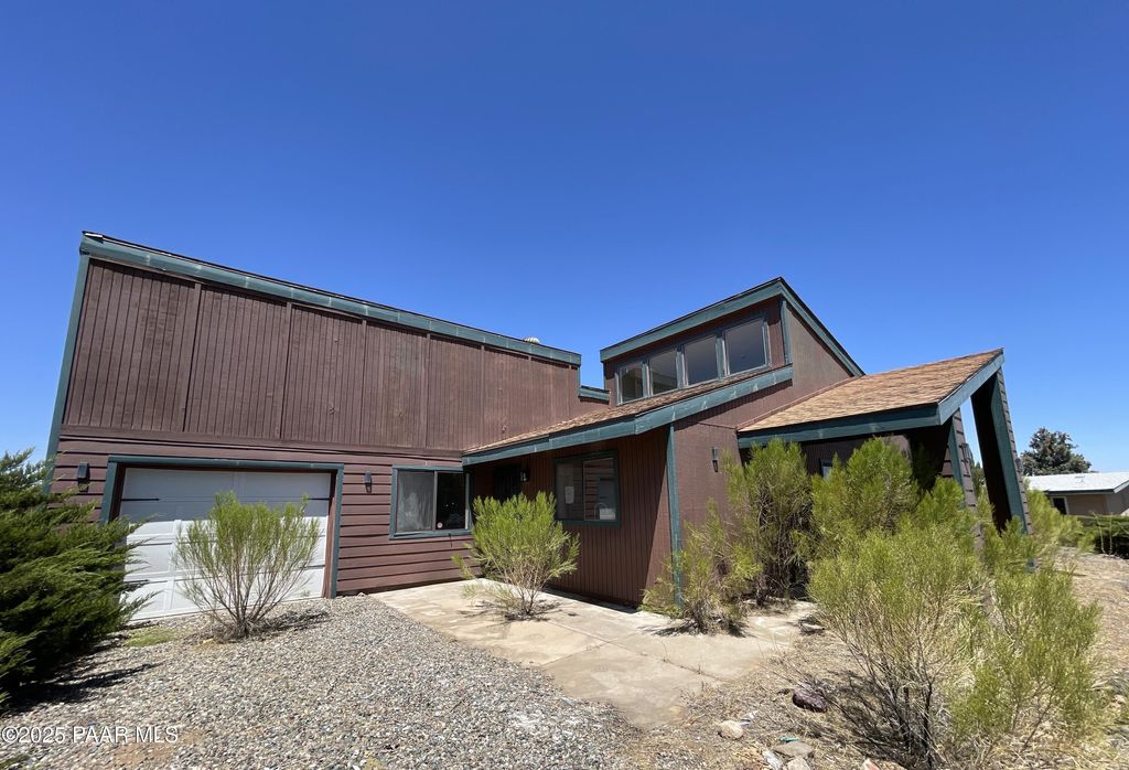 Photo of 17288 E Lakeview Court, Mayer, AZ 86333 (MLS # 1076807)