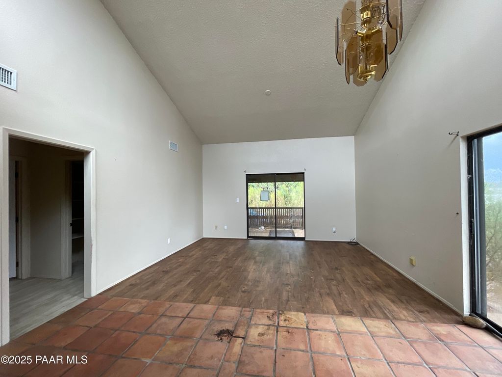 Photo of 17288 E Lakeview Court, Mayer, AZ 86333 (MLS # 1076807)