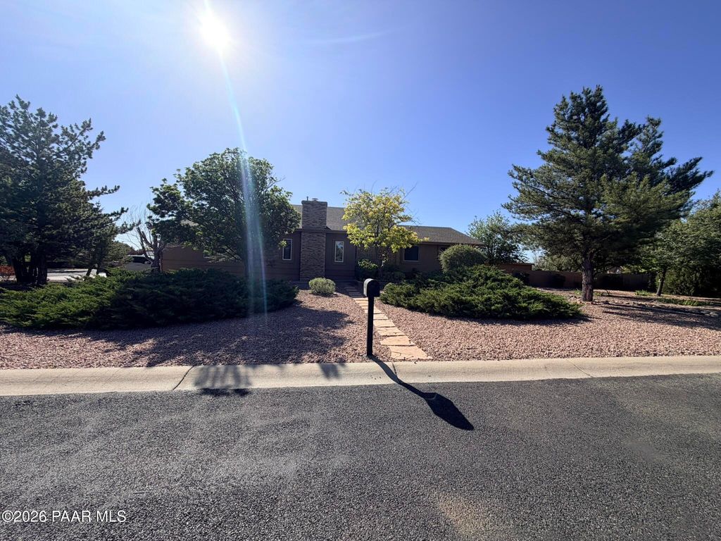 Photo of 5697 N Honeysuckle Road, Prescott, AZ 86305 (MLS # 1082265)