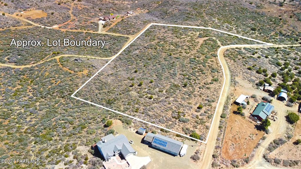 Photo of 11425 S Hackberry Road, Mayer, AZ 86333 (MLS # 1079440)