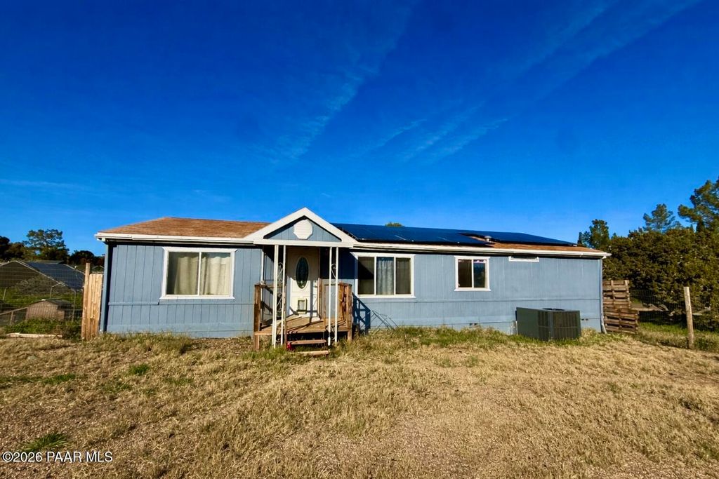 Photo of 15770 S Red Rock Lane, Mayer, AZ 86333 (MLS # 1078809)