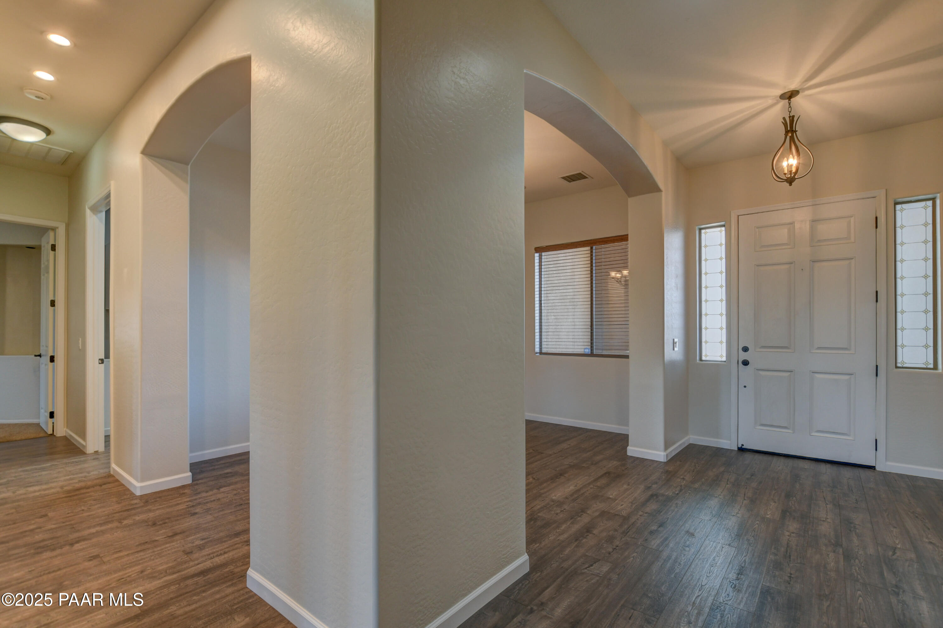 Prescott Valley, Arizona 86314, United States, 4 Bedrooms Bedrooms, ,3 BathroomsBathrooms,Residential,Active,162673