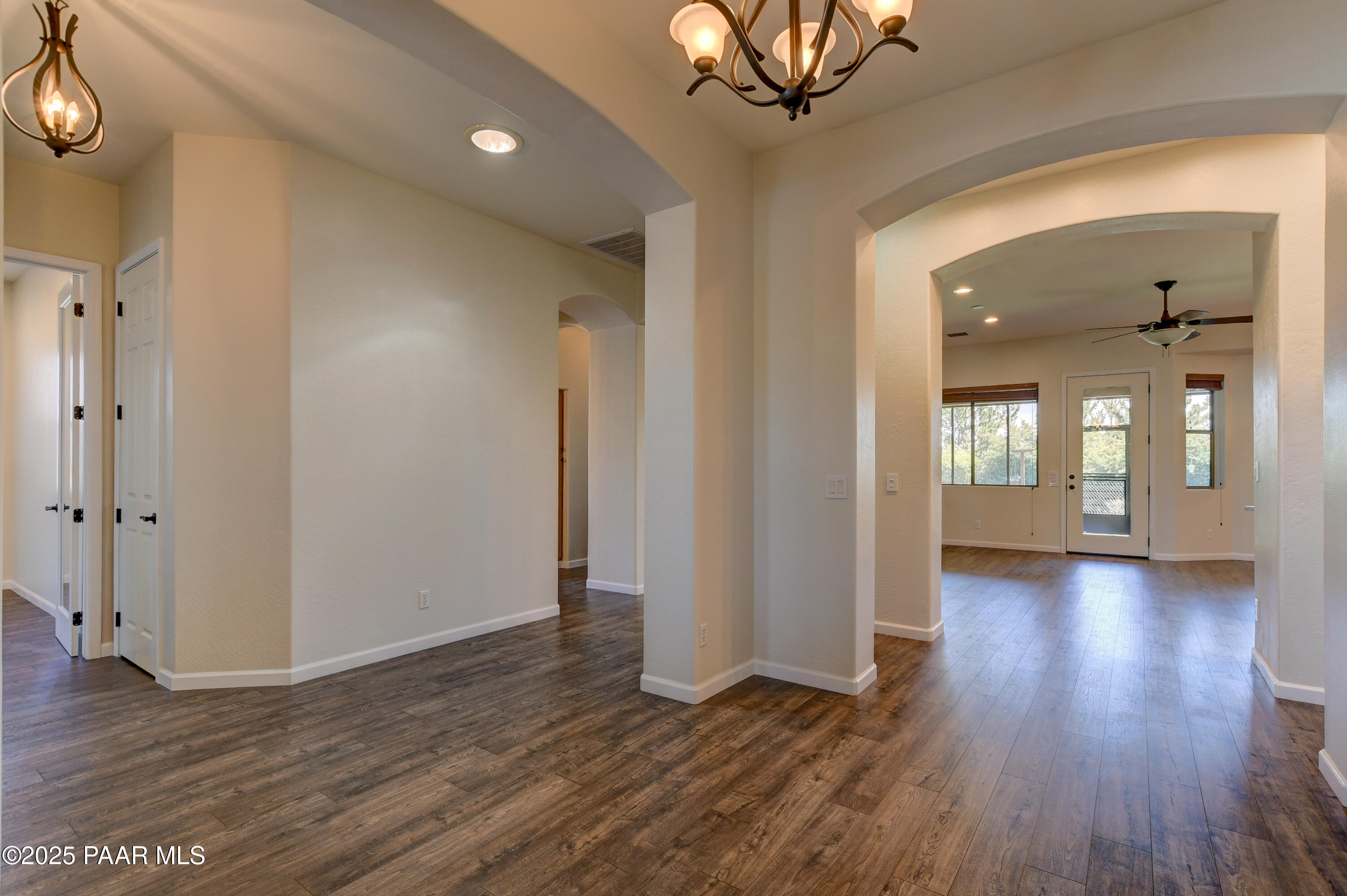 Prescott Valley, Arizona 86314, United States, 4 Bedrooms Bedrooms, ,3 BathroomsBathrooms,Residential,Active,162673