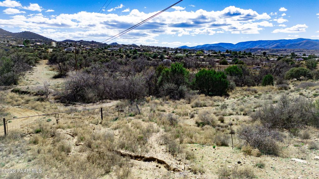 Photo of 2274 Tiffany Lane, Dewey-Humboldt, AZ 86327 (MLS # 1080116)