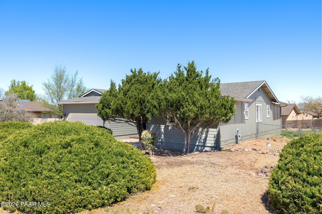 Photo of 7300 E Grandview Drive, Prescott Valley, AZ 86314 (MLS # 1080674)