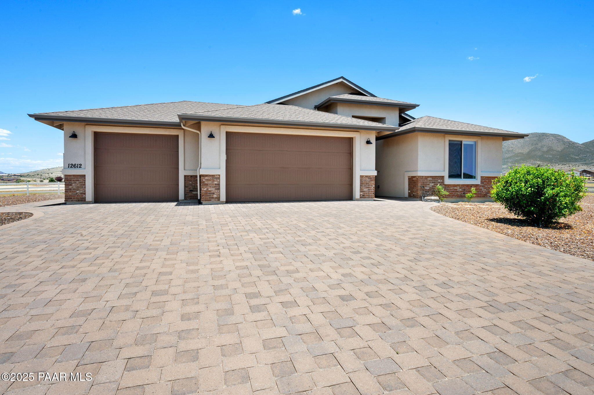 12612 E Side Saddle Lane