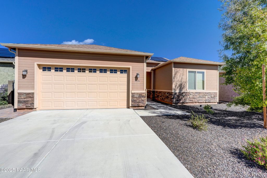 Photo of 6176 E Beecher Loop, Prescott Valley, AZ 86314 (MLS # 1076899)