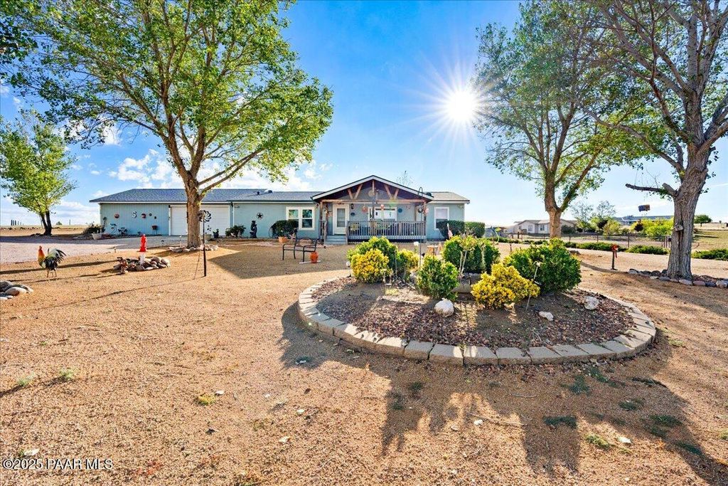 Photo of 570 S Mustang Valley Drive, Chino Valley, AZ 86323 (MLS # 1079011)