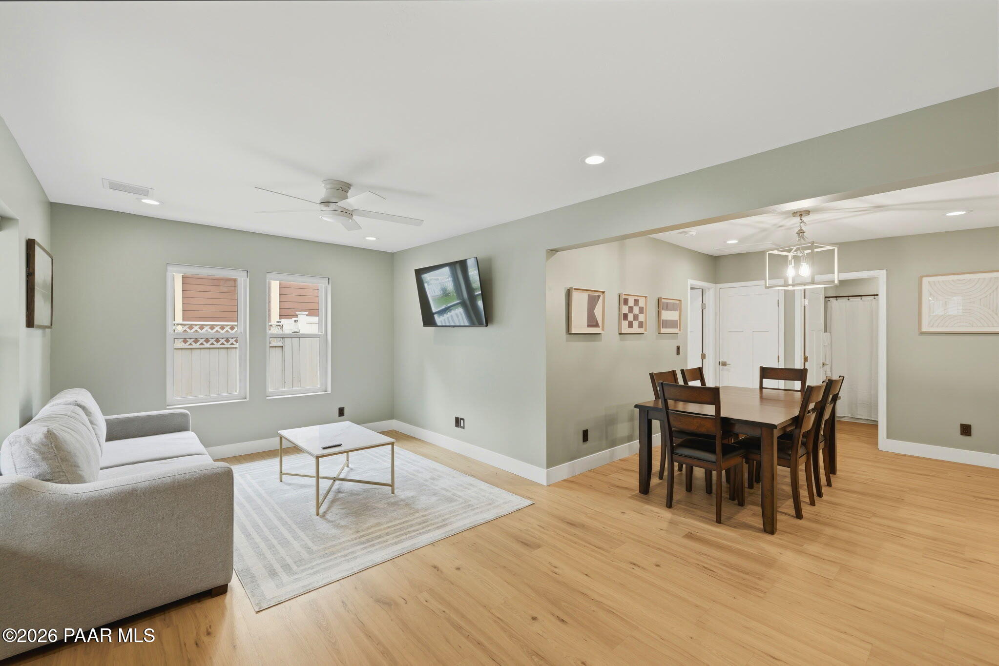 324 N Mount Vernon Avenue