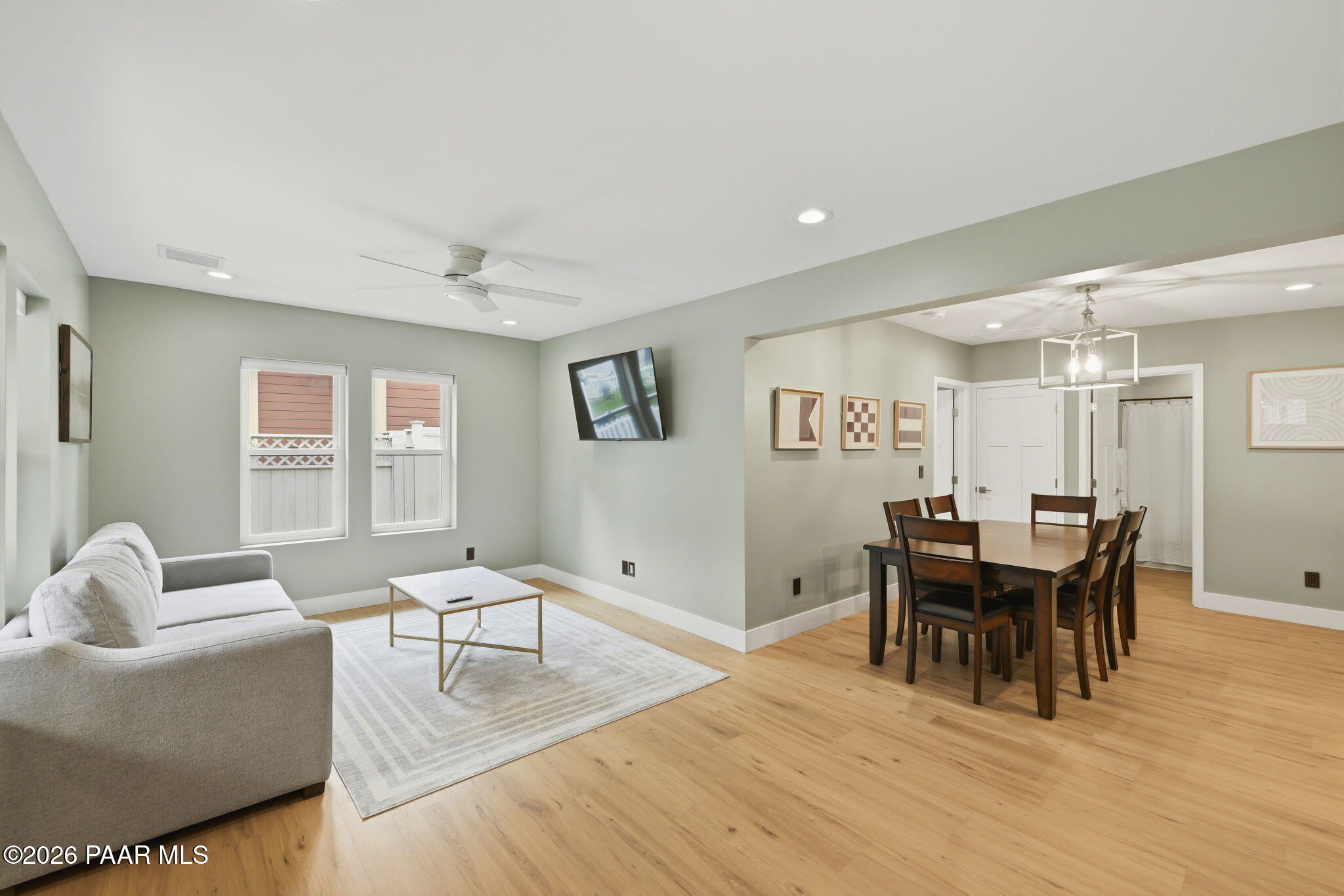 324 N Mount Vernon Avenue