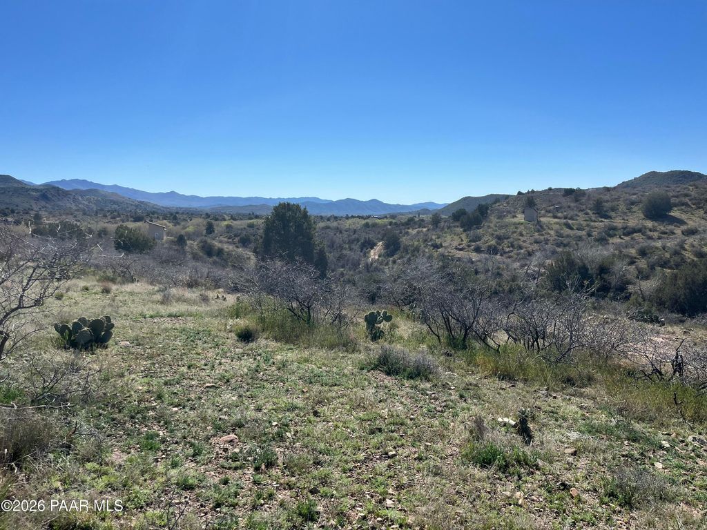 Photo of 0 S Walnut Grove Rd (Lot 3a-4), Kirkland Junction, AZ 86332 (MLS # 1081046)