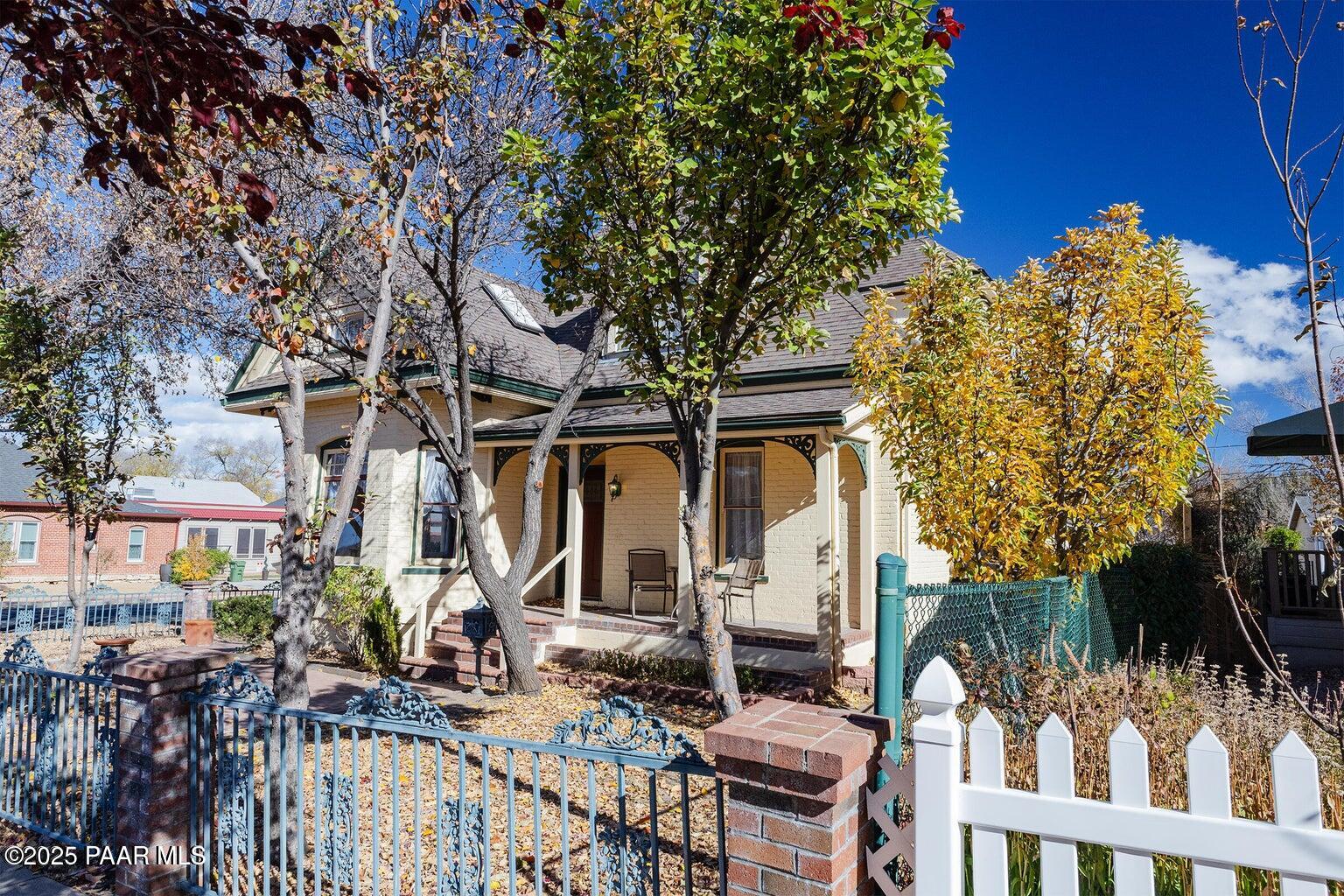 337 N Mt Vernon Avenue