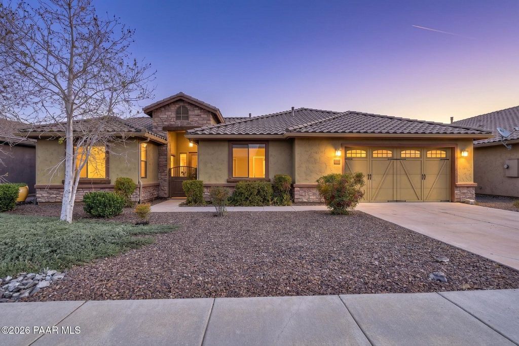Photo of 1012 Craftsman Drive, Prescott, AZ 86301 (MLS # 1081288)
