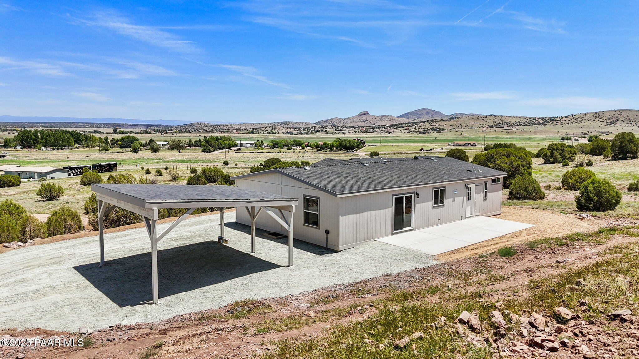 6415 N Hilltop Trail