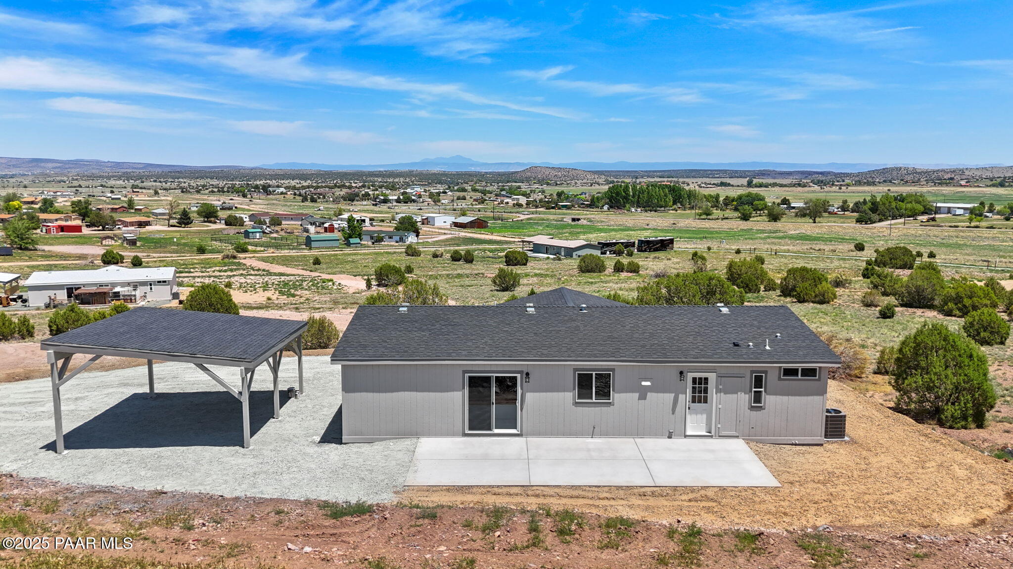 6415 N Hilltop Trail