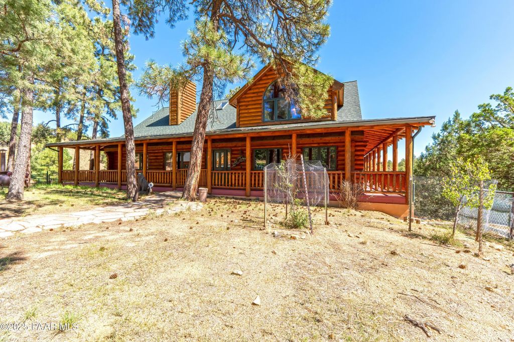 Photo of 5500 W Lonesome Hawk Drive, Prescott, AZ 86305 (MLS # 1077038)