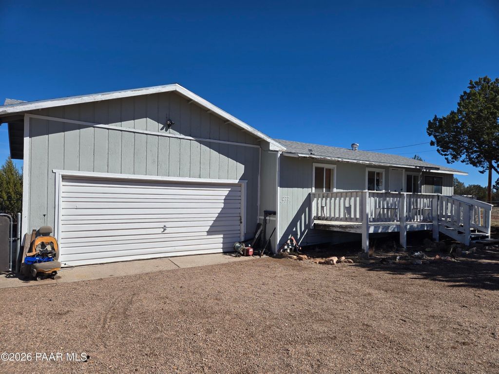 Photo of 53910 N Granada Circle, Seligman, AZ 86337 (MLS # 1079594)
