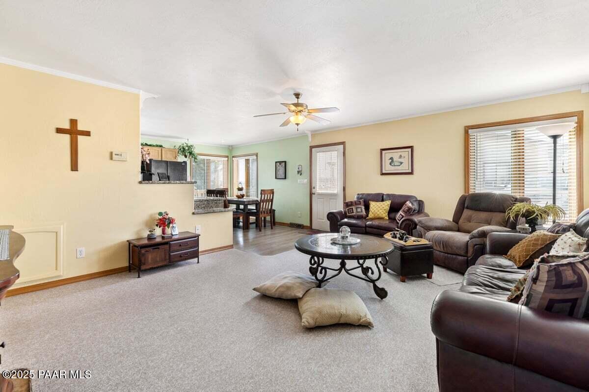 974 N Grandview