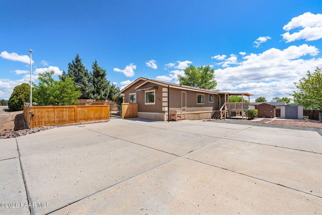 Photo of 7869 E Spanish Moss Lane, Prescott Valley, AZ 86314 (MLS # 1081225)