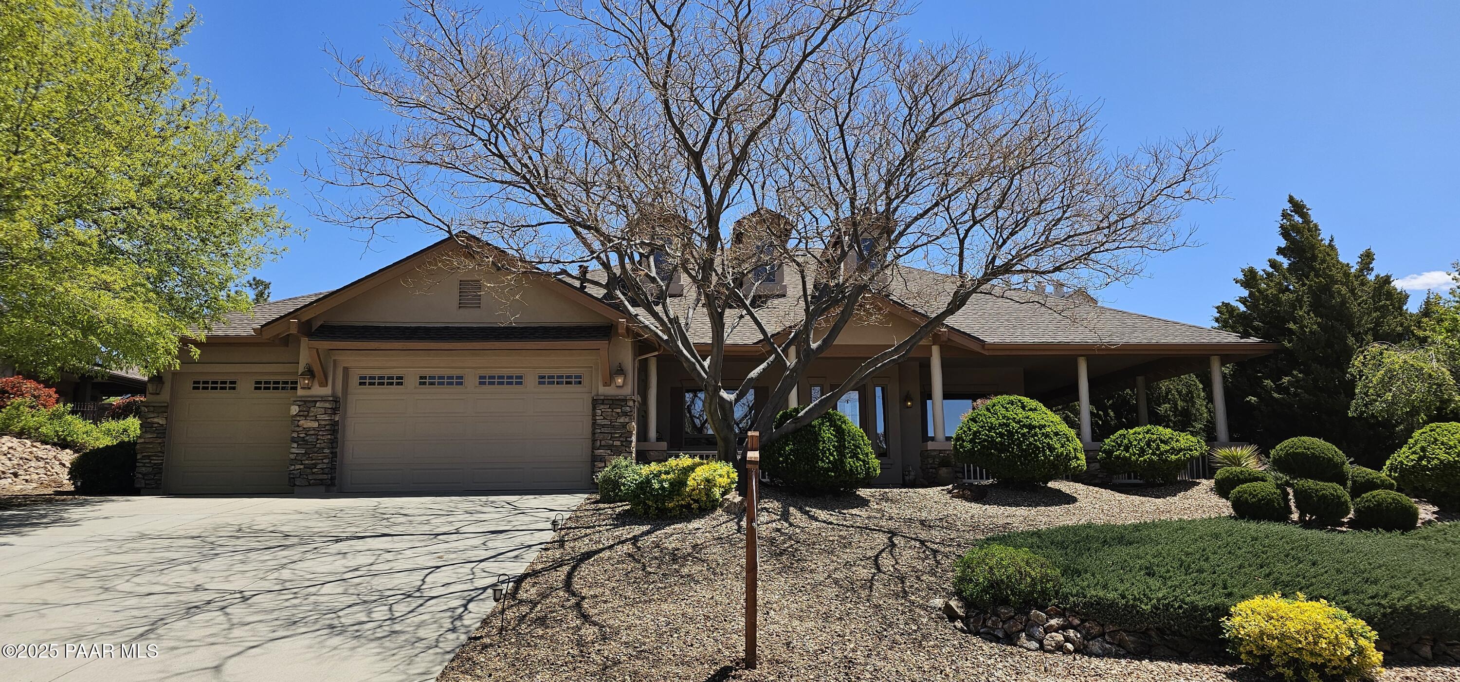 1963 Bloomingdale Drive