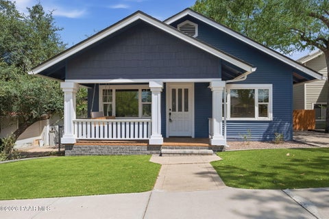 Photo of 337 S Mount Vernon Avenue, Prescott, AZ 86303 (MLS # 1084750)