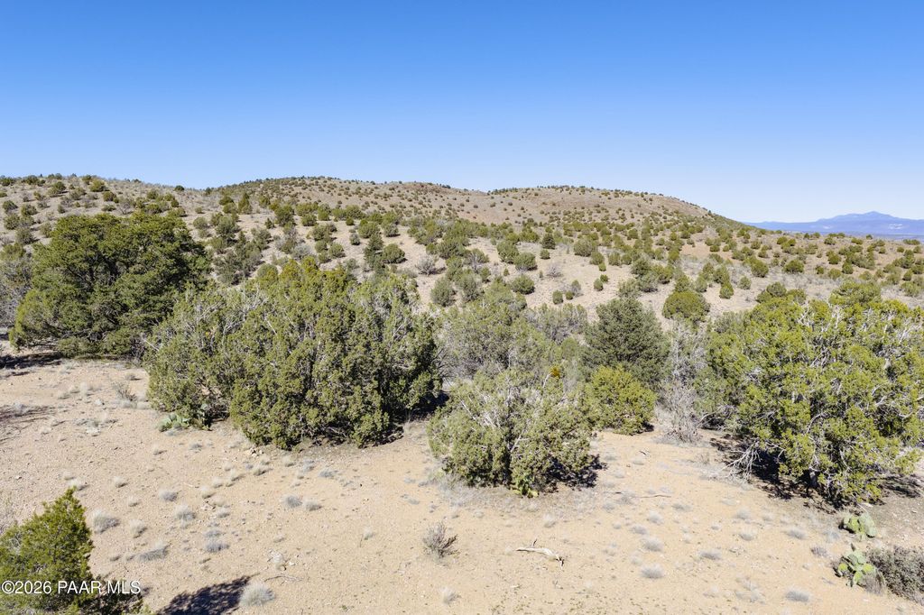 Photo of 18975 N Silverado Drive, Prescott, AZ 86305 (MLS # 1079753)