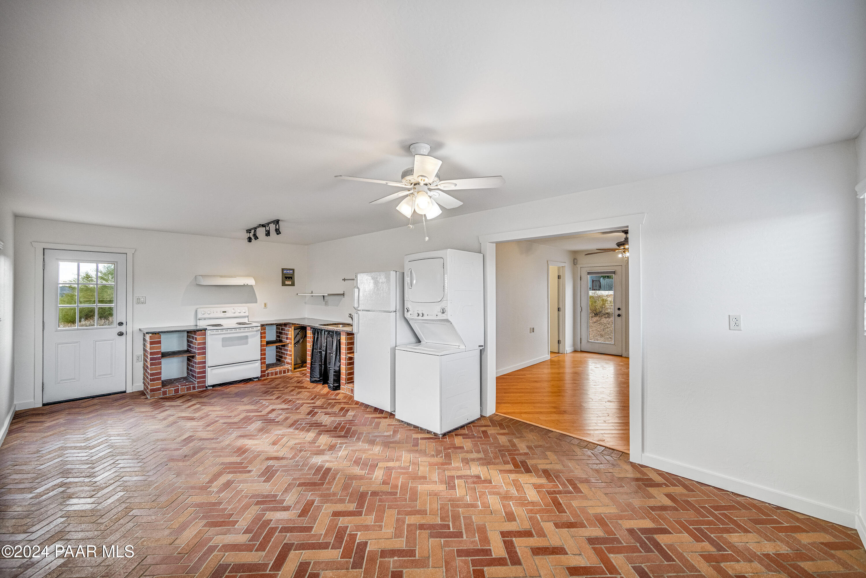 Carefree, Arizona 85377, United States, 5 Bedrooms Bedrooms, ,5 BathroomsBathrooms,Residential,Active,29975