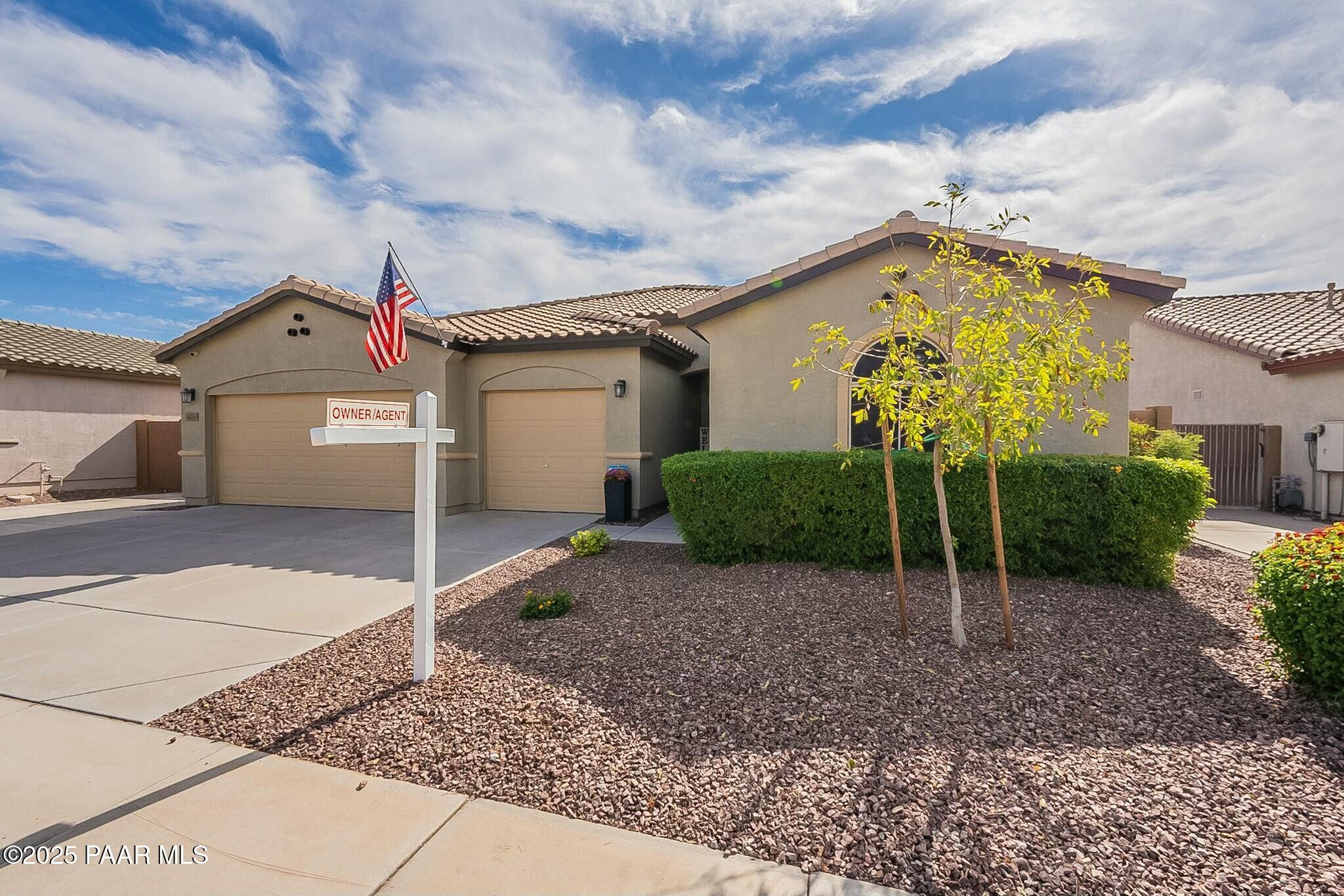 9947 W Wizard Lane