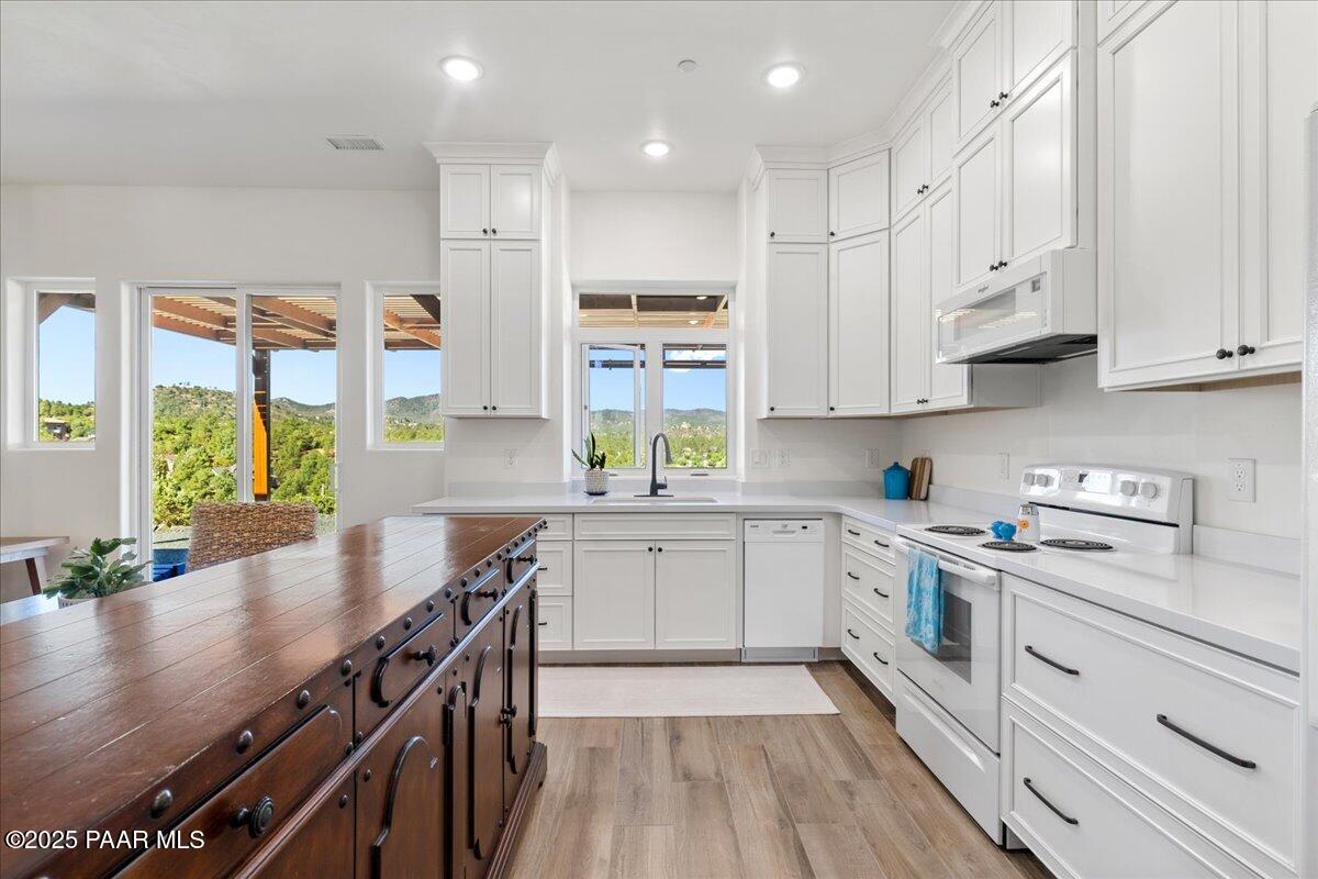 749 S Montezuma Street