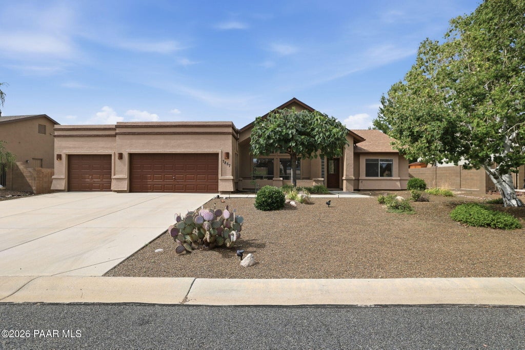Photo of 7857 E Big Star Trail, Prescott Valley, AZ 86315 (MLS # 1084003)