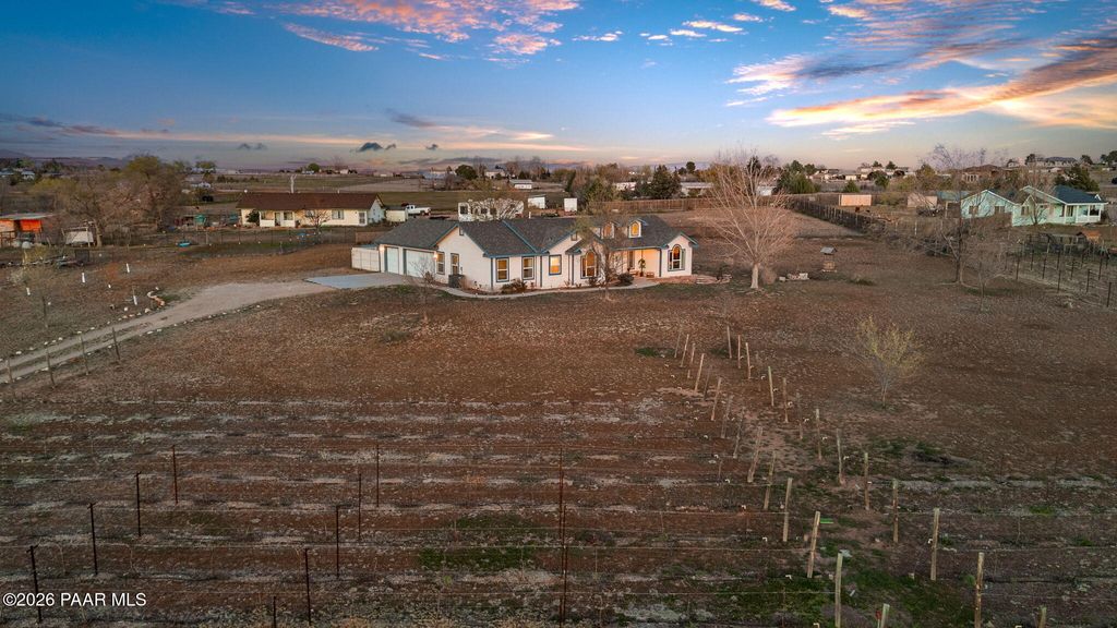Photo of 445 S Bella Road, Chino Valley, AZ 86323 (MLS # 1080384)