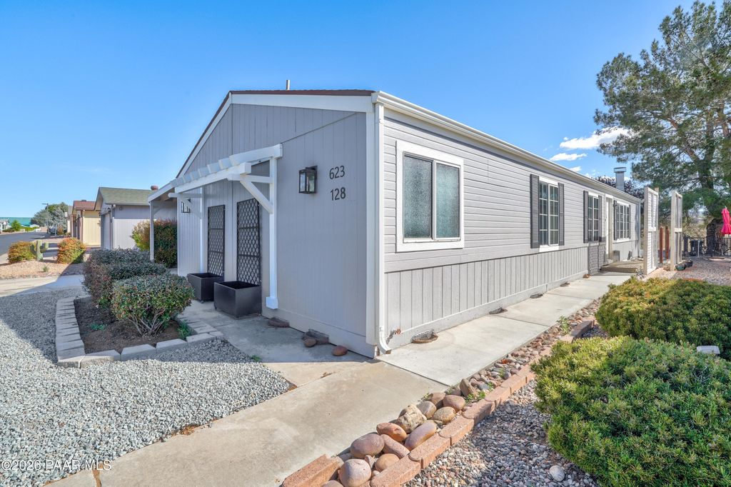 Photo of 623 N Blue Spruce Drive, Dewey-Humboldt, AZ 86327 (MLS # 1081274)