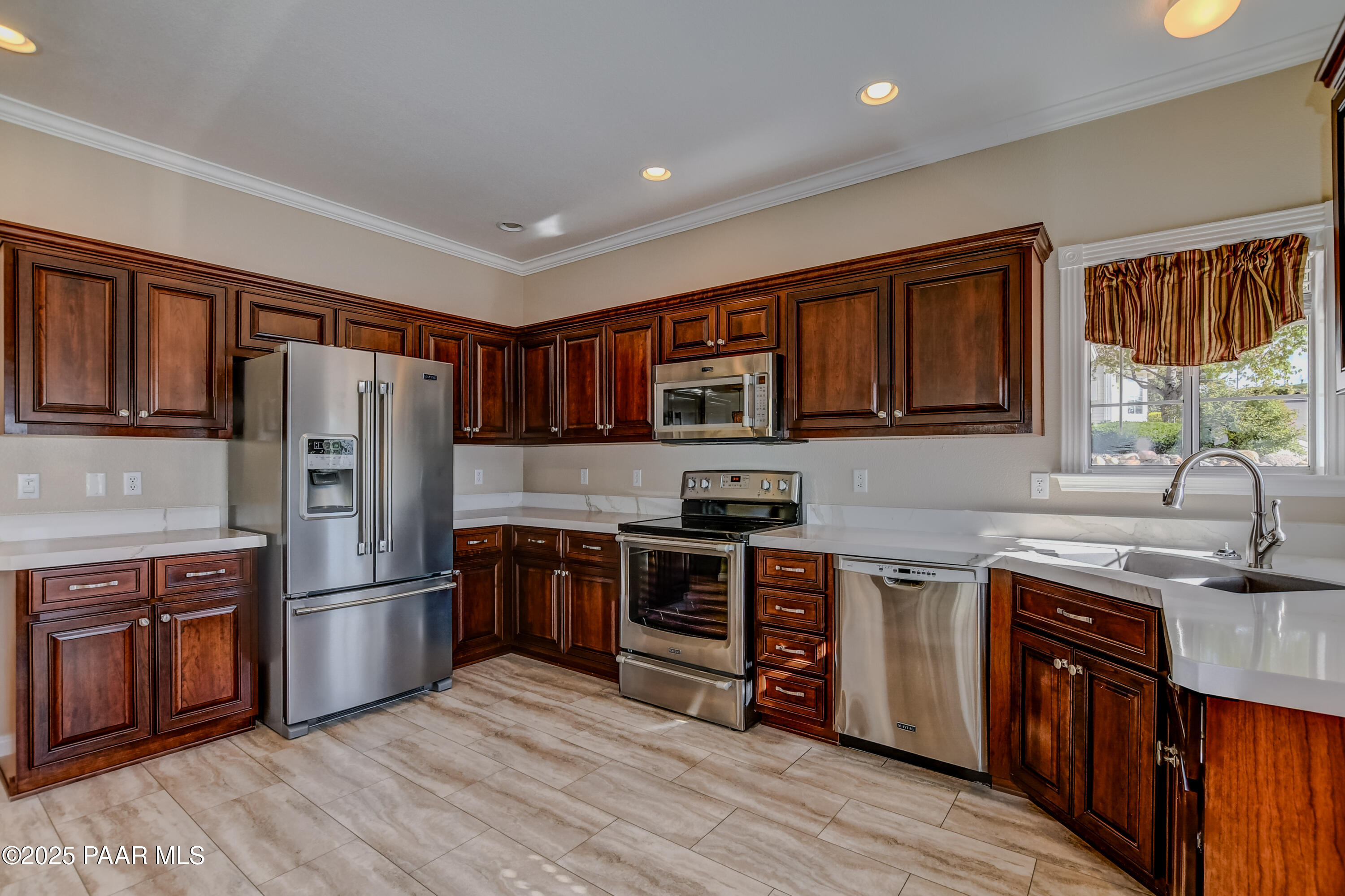 1836 Bond Circle