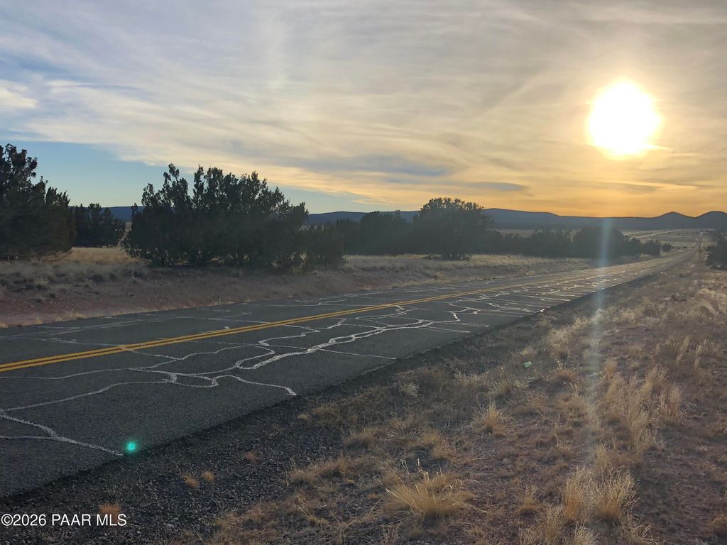 Photo of 32174 W Forest Lane, Seligman, AZ 86337 (MLS # 1079434)