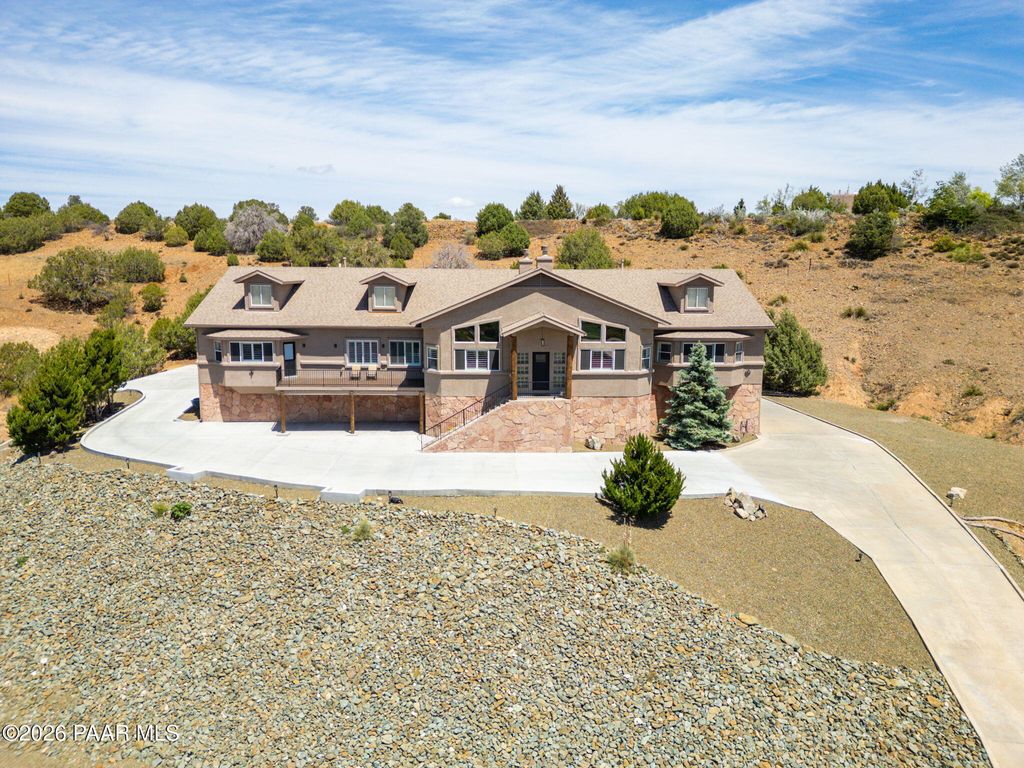 Photo of 11090 E Ironwood Lane, Dewey-Humboldt, AZ 86327 (MLS # 1081733)