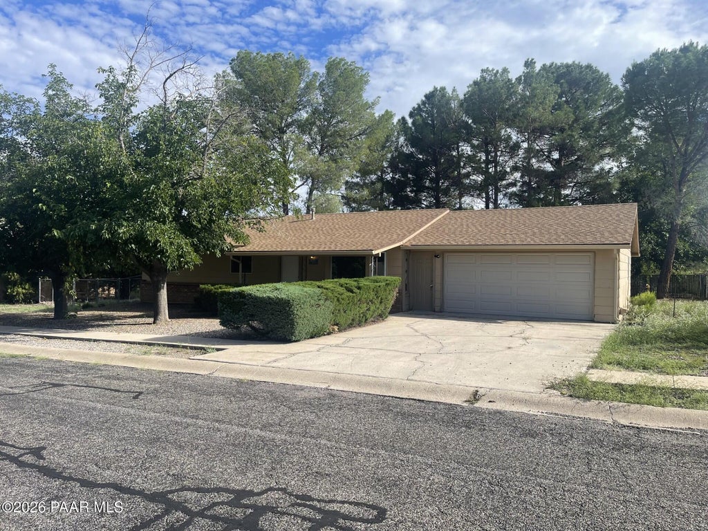Photo of 1219 E Five Star Boulevard, Cottonwood, AZ 86326 (MLS # 1085255)