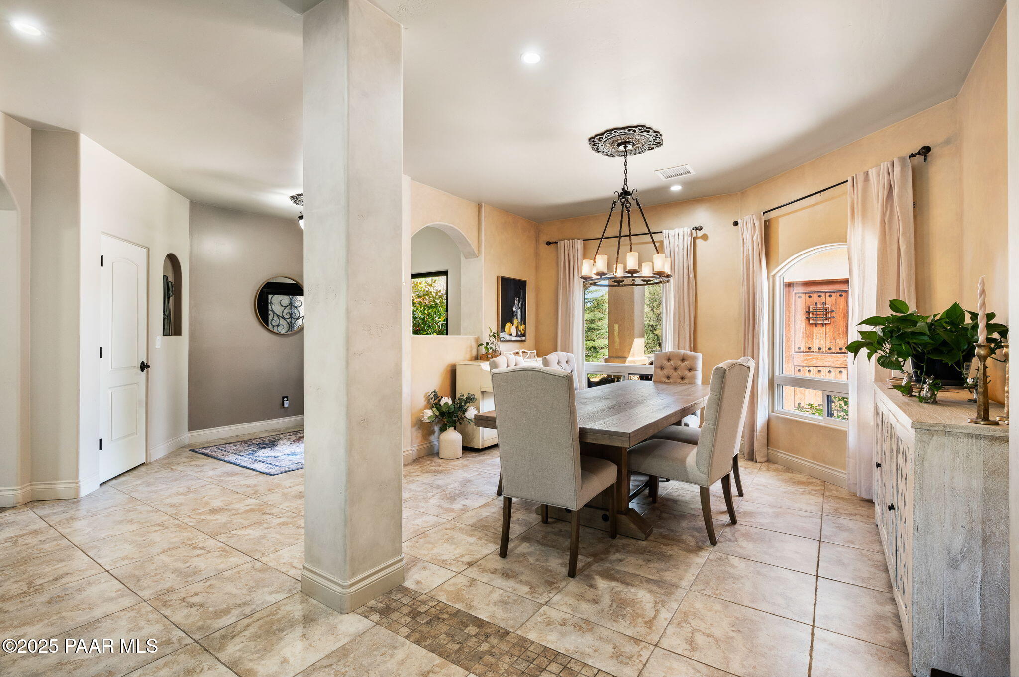 26 N Woodridge Circle