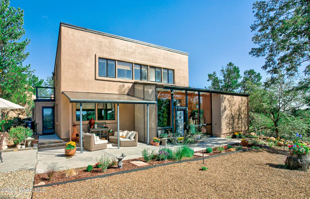 Photo of 930 Country Club Drive, Prescott, AZ 86303 (MLS # 1077144)