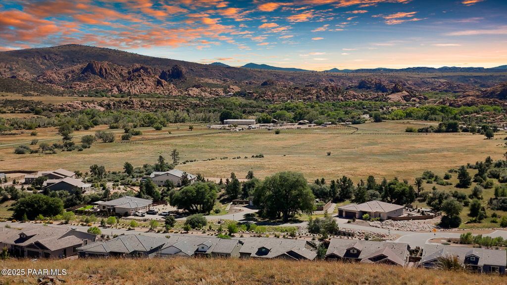 Photo of 5202 Stone Path Trail, Prescott, AZ 86301 (MLS # 1077100)