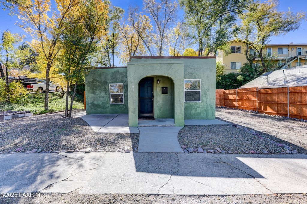Photo of 103 W Leroux Street, Prescott, AZ 86303 (MLS # 1077698)