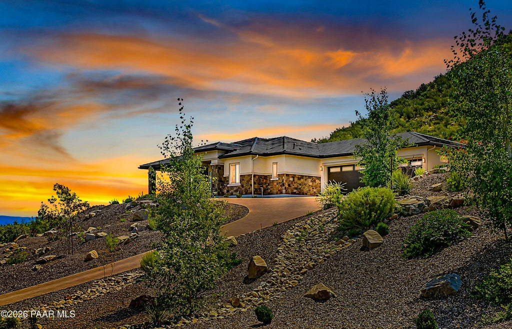 Photo of 1172 N Cloud Cliff Pass, Prescott Valley, AZ 86314 (MLS # 1084011)