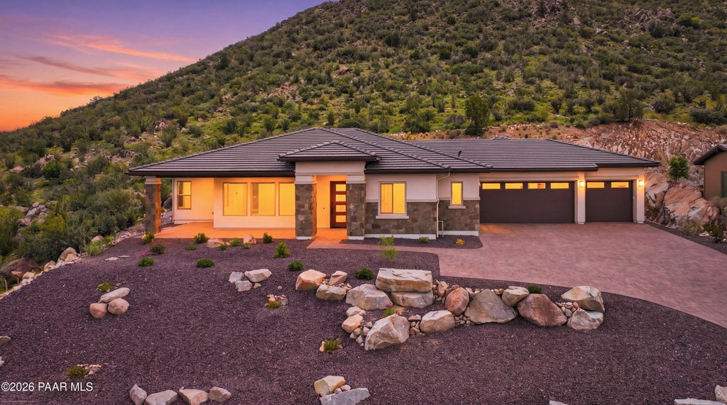 Photo of 1172 N Cloud Cliff Pass, Prescott Valley, AZ 86314 (MLS # 1084011)