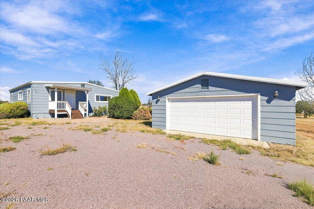 Photo of 1520 S Road 3, Chino Valley, AZ 86323 (MLS # 1085645)