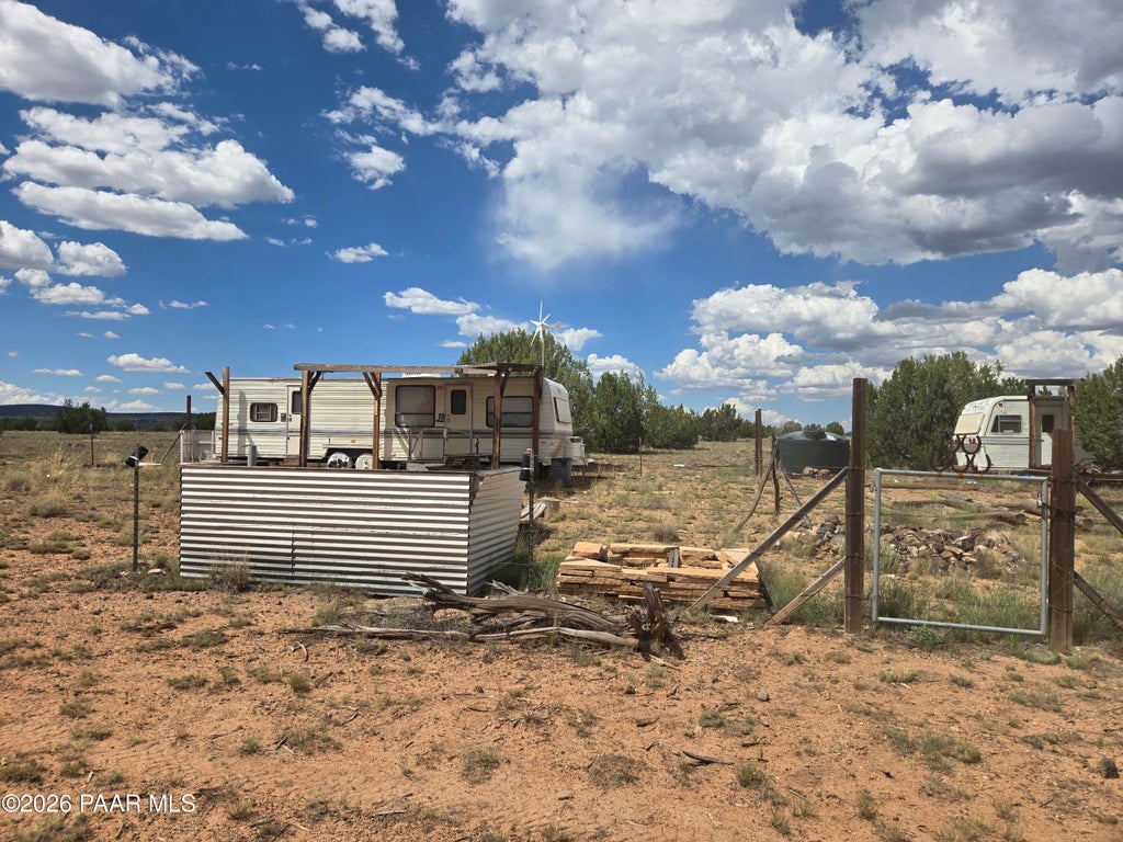 Photo of 62 W Antelope Run Road, Ash Fork, AZ 86320 (MLS # 1084609)