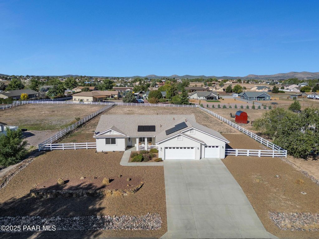 Photo of 360 Homestead Mesa Drive, Chino Valley, AZ 86323 (MLS # 1077127)