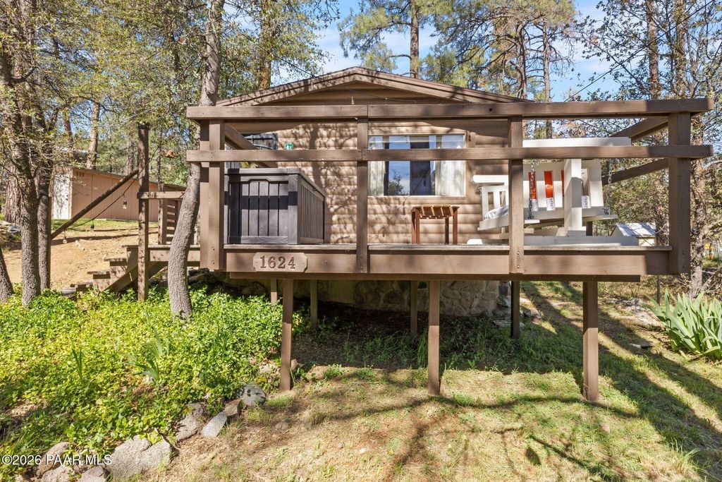 Photo of 1624 W Grant Street, Prescott, AZ 86303 (MLS # 1080977)