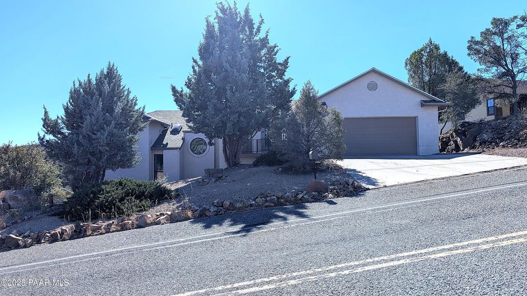 Photo of 4911 Hornet Drive, Prescott, AZ 86301 (MLS # 1077743)