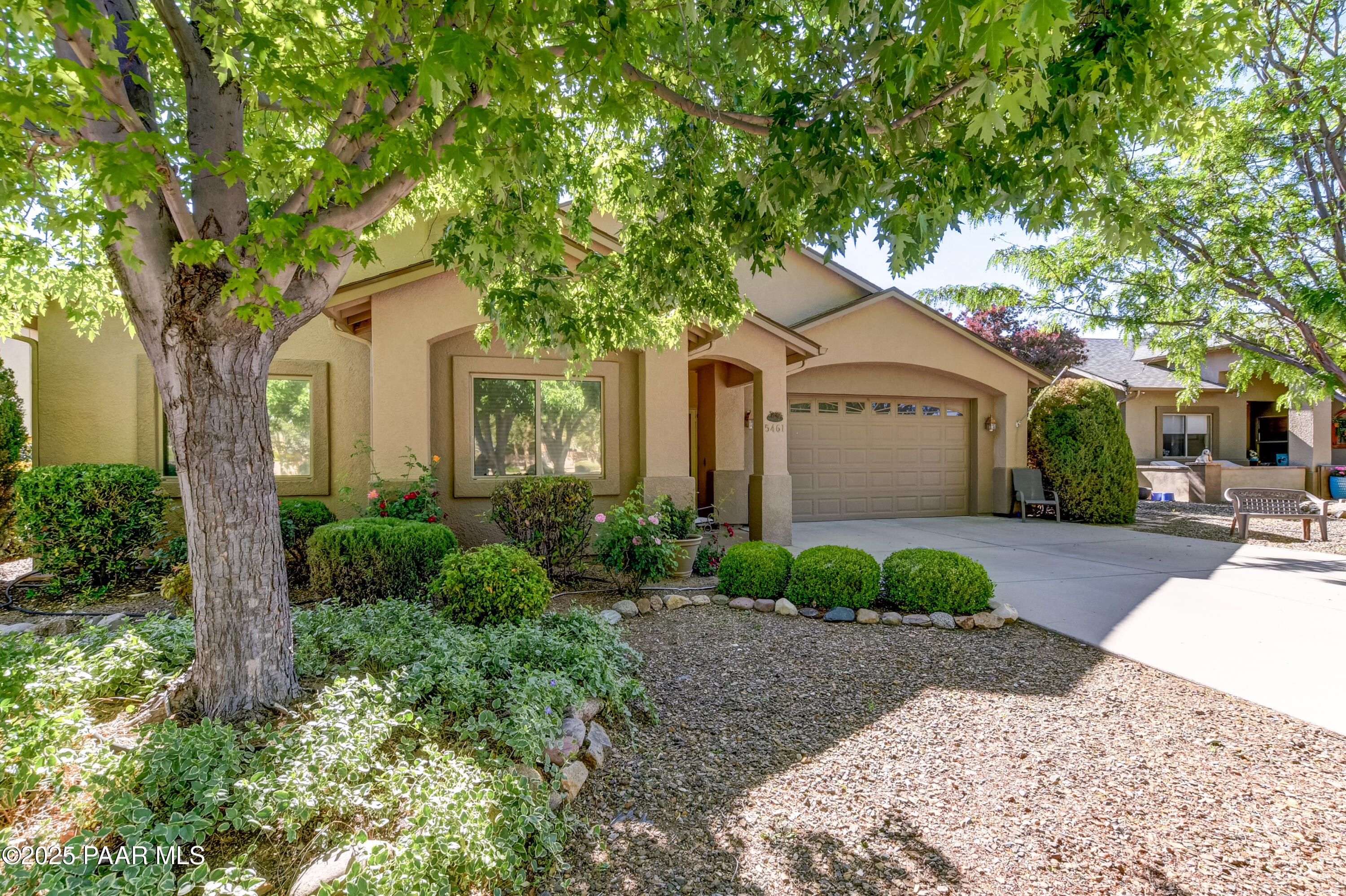 5461 N Bremont Way